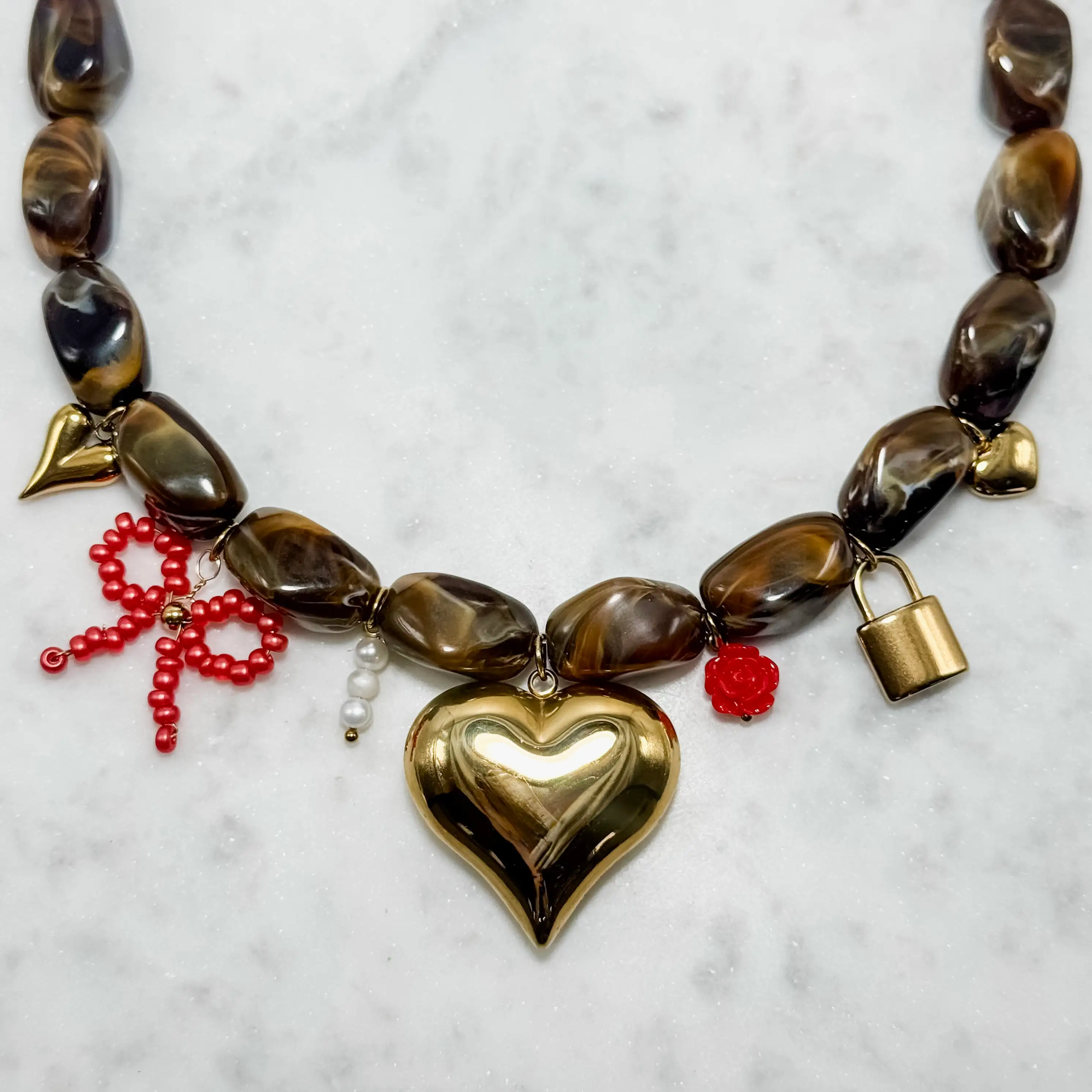 Bruine ketting
